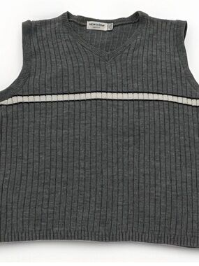 New Era Men's Grey Ribbed V-Neck Sweater Vest with Stripe